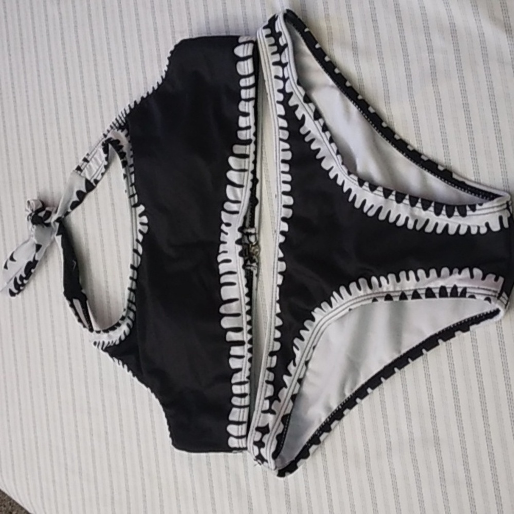 BIKINI 👙 WOMENS SWIMWEAR